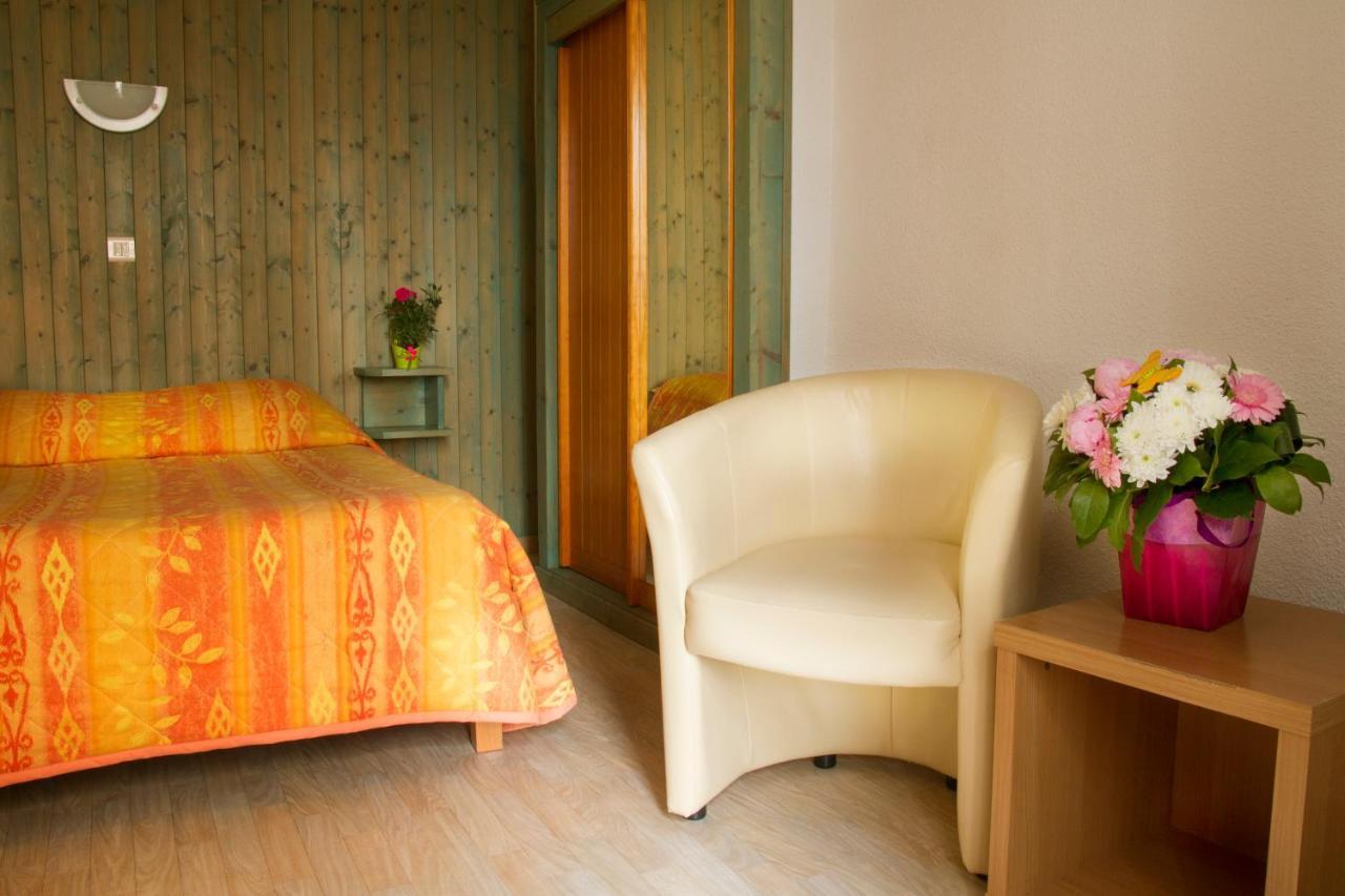 Hotel De La Grotte Aix-les-Bains Dış mekan fotoğraf