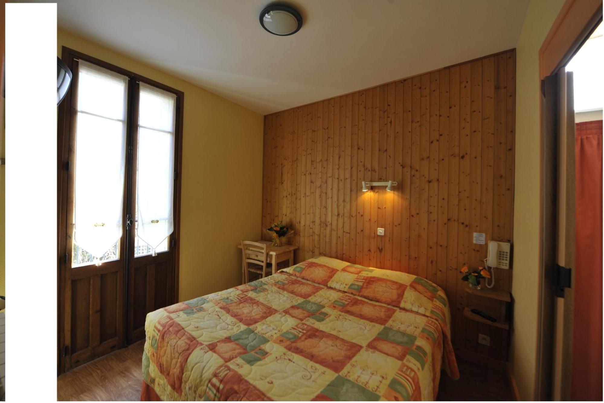 Hotel De La Grotte Aix-les-Bains Dış mekan fotoğraf